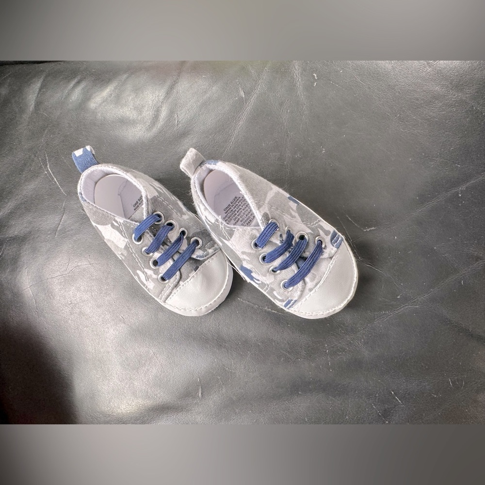 Bear-Camo Sneakers Navy Blue/ White/ Grey • NWOT • Super Cute ! - Picture 5 of 7